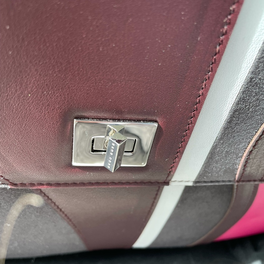 Hugo Boss bag - Picture 4 of 13